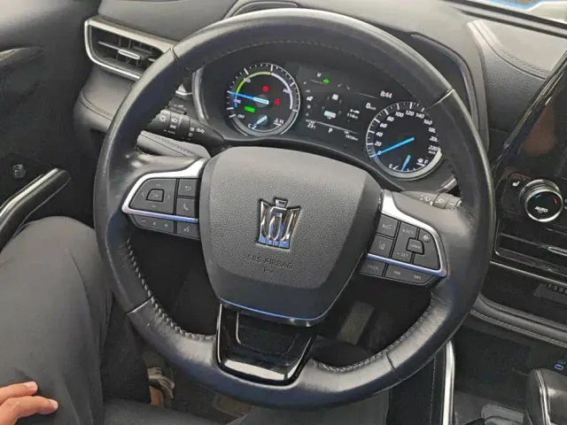 Toyota Crown Kluger — Фото автомобиля 15