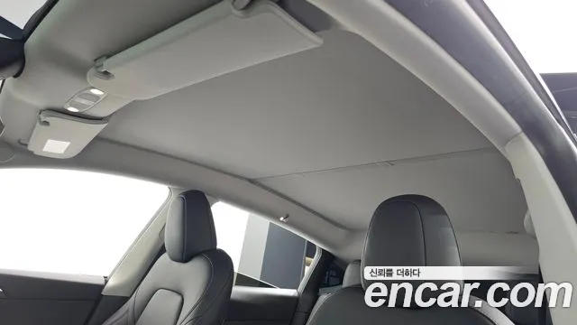 Tesla Model Y — Фото автомобиля 29