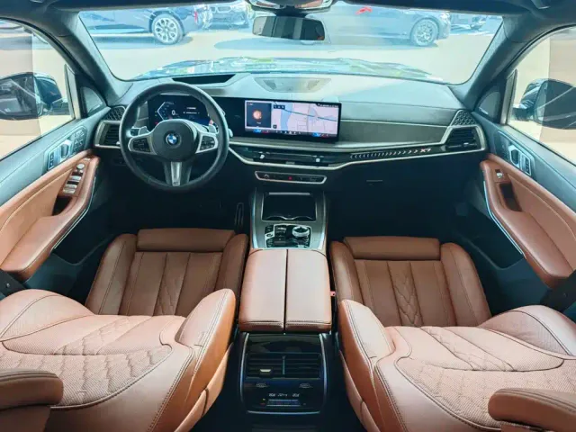 BMW X7 — Фото автомобиля 16