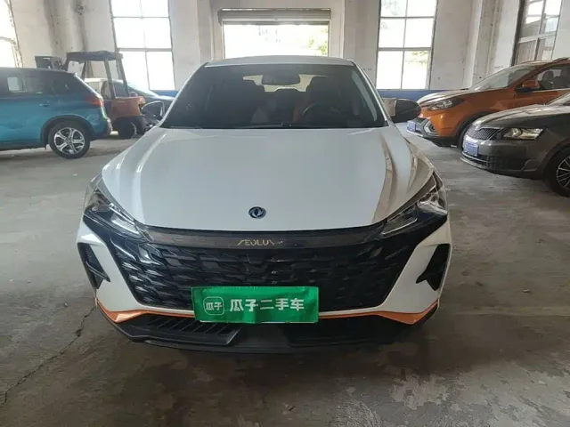 Dongfeng Yixuan — Фото автомобиля 2