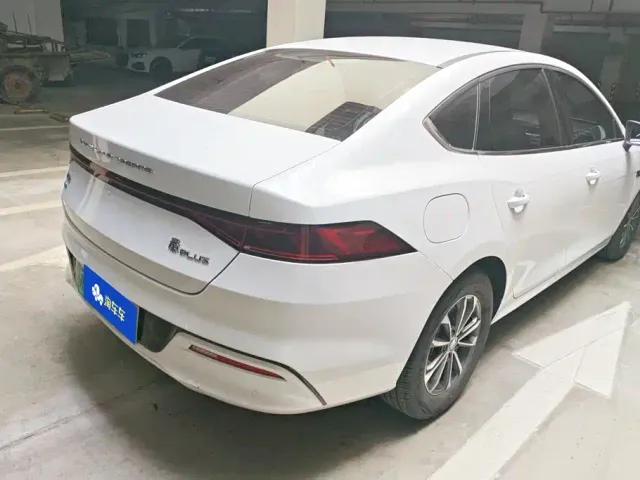 BYD Qin PLUS — Фото автомобиля 3