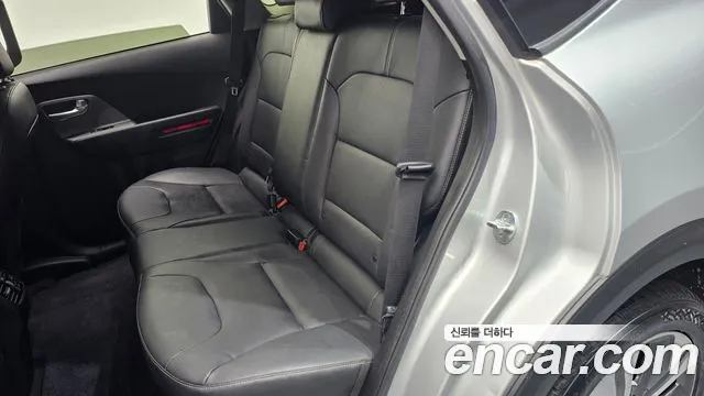 Kia Niro — Фото автомобиля 30