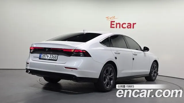Honda Accord 1.5 Turbo — Фото автомобиля 2
