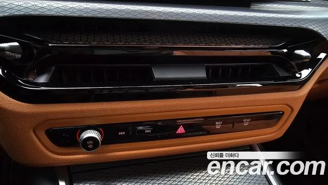 BMW 3-Series 3 серия (G20) 320i M Sport — Фото автомобиля 15