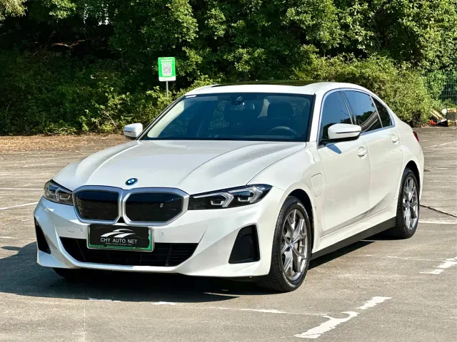 Фотография автомобиля — BMW i3