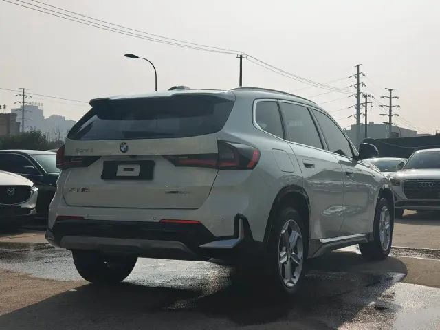 BMW X1 — Фото автомобиля 9