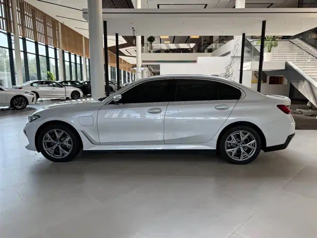 BMW i3 — Фото автомобиля 16