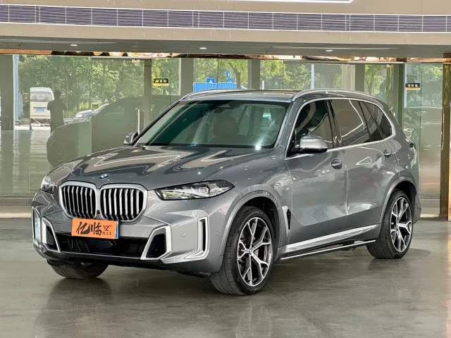Фотография автомобиля — BMW X5