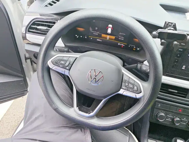 Volkswagen Tharu — Фото автомобиля 15