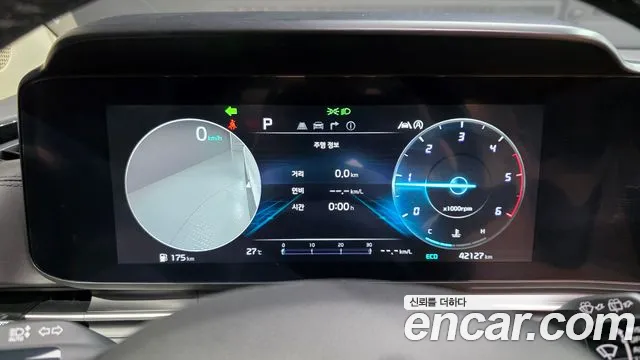 Kia Canival Carnival 4 поколение Дизель 7 мест Signature — Фото автомобиля 8