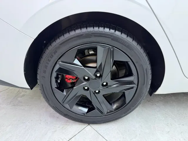 Hyundai Elantra — Фото автомобиля 22