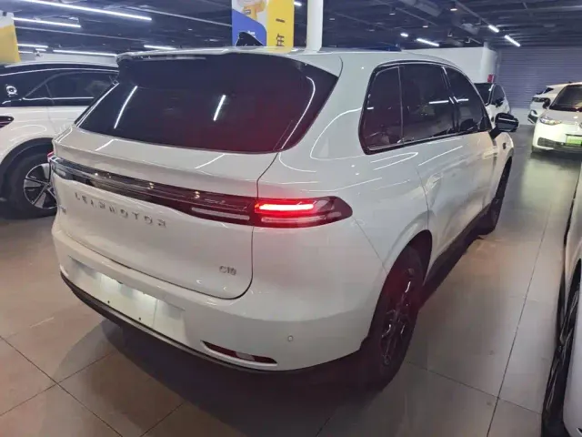 Leapmotor C10 — Фото автомобиля 6