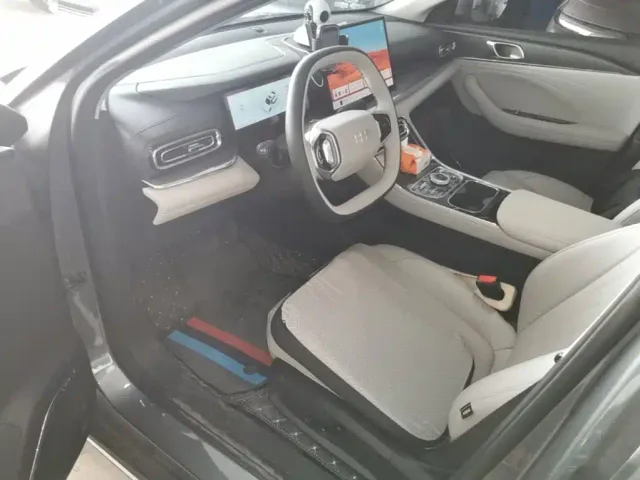 Geely Galaxy Stellar 6 — Фото автомобиля 15