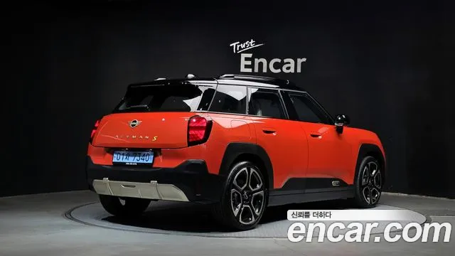 MINI Aceman 1st Gen — Фото автомобиля 2