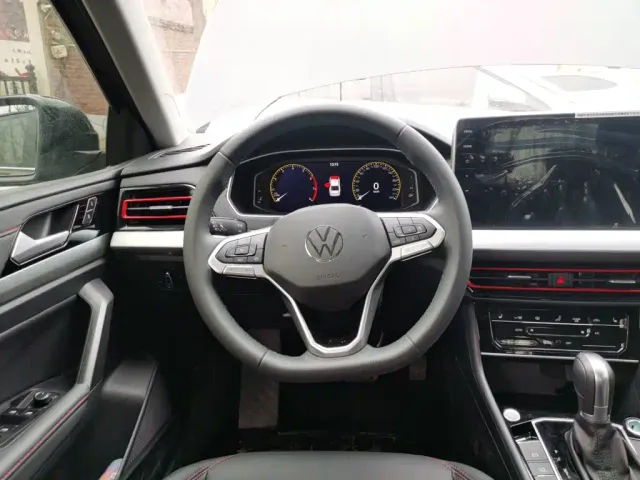 Volkswagen Lavida — Фото автомобиля 6