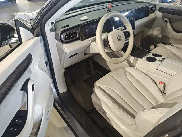 Leapmotor C11 — Фото автомобиля 15