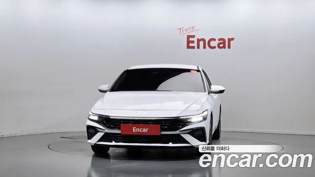 Hyundai AVANTE Новый Avante (CN7) — Фото автомобиля 3