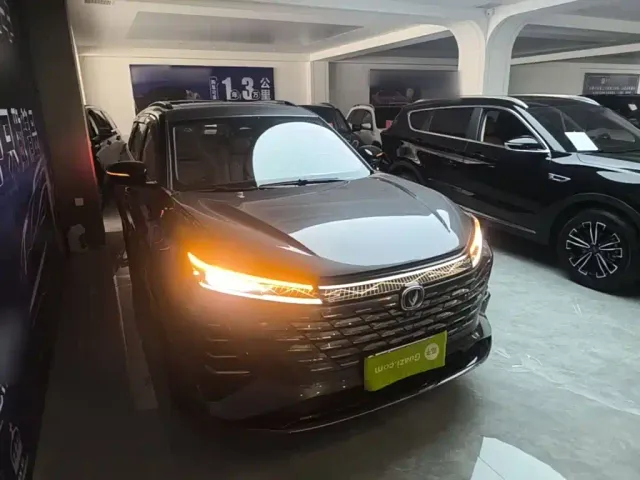 Changan CS75 Plus — Фото автомобиля 3