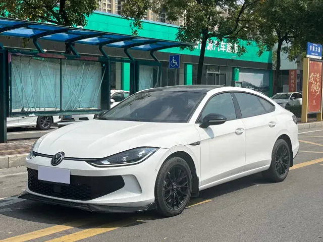Фотография автомобиля — Volkswagen Lamando