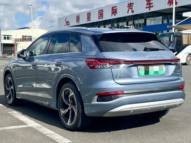 Audi Q4 e-tron — Фото автомобиля 9