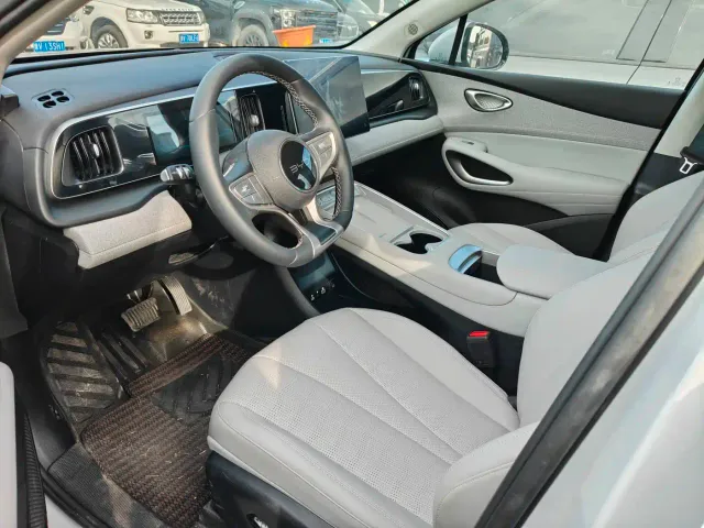 BYD Sealion 05 EV — Фото автомобиля 6
