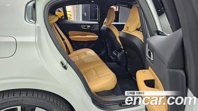 Вольво S60 S60 третьего поколения B5 Ultimate Bright — Фото автомобиля 12
