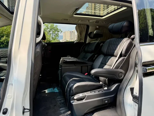 Honda Elysion — Фото автомобиля 6