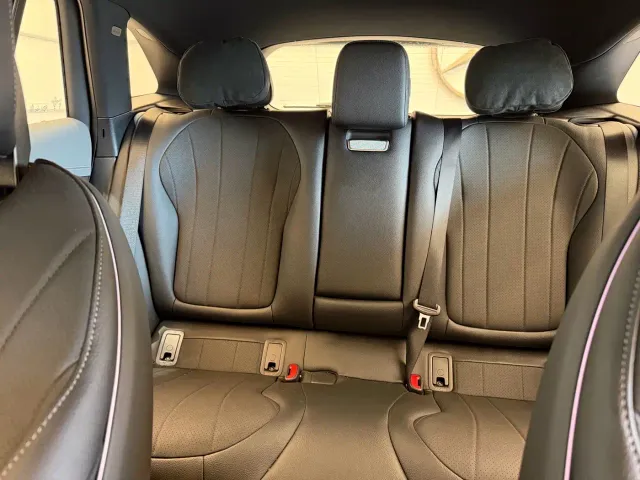 Mercedes-Benz EQE SUV — Фото автомобиля 15