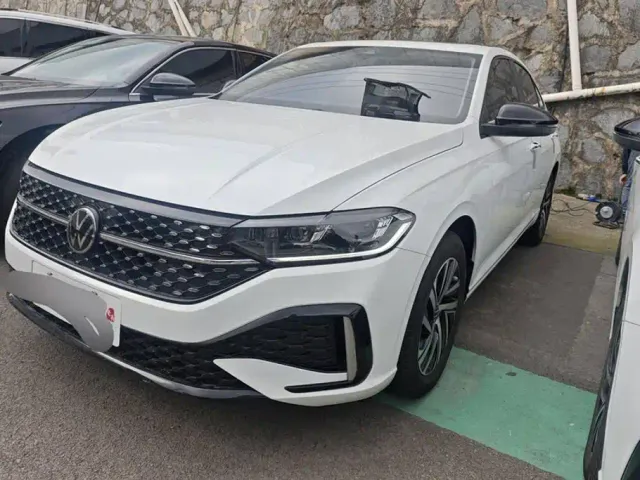 Фотография автомобиля — Volkswagen Lavida