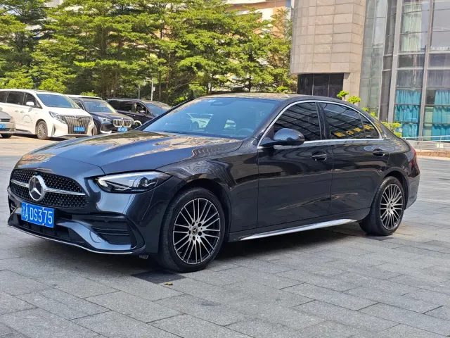 Фотография автомобиля — Mercedes-Benz C-Class