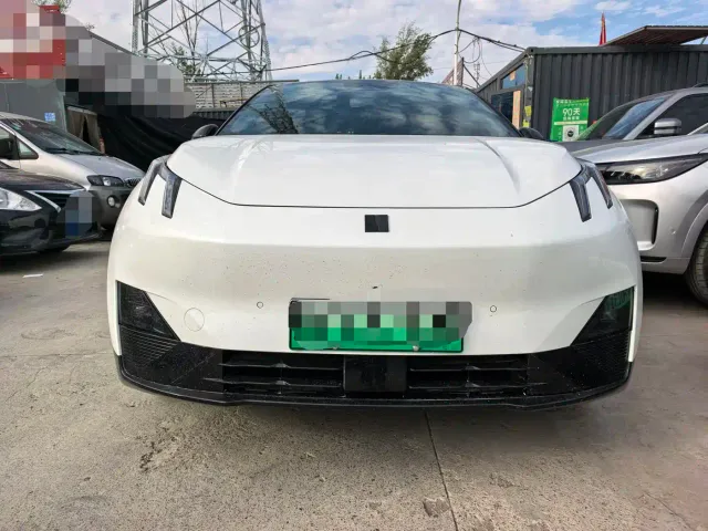 Lynk & Co Z20 — Фото автомобиля 2