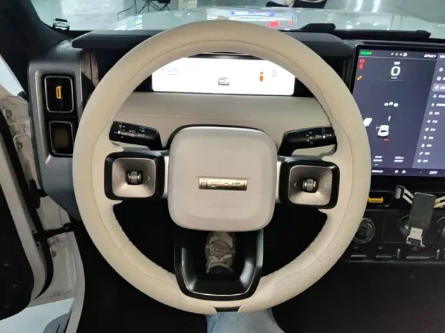 iCAR V23 — Фото автомобиля 10