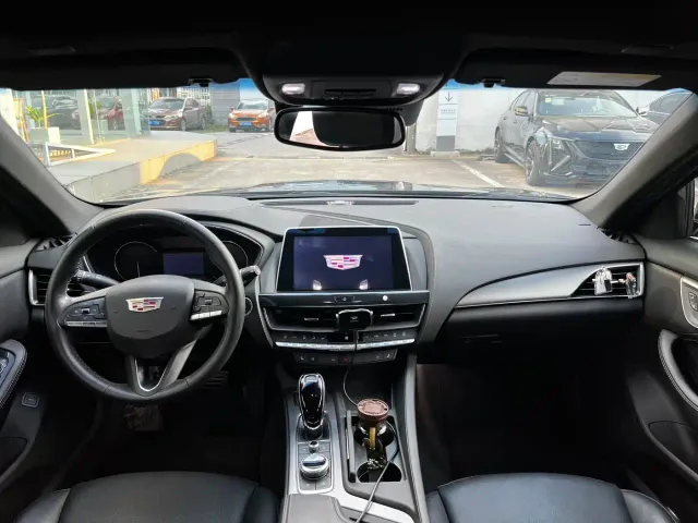 Cadillac CT5 — Фото автомобиля 7