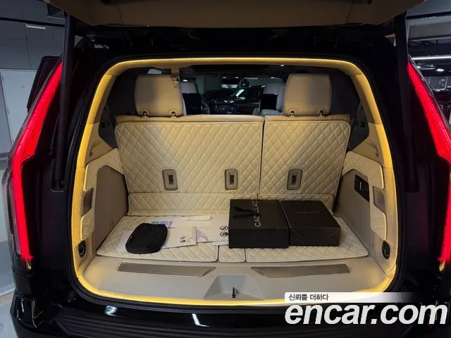 Cadillac Escalade Generation 5 — Фото автомобиля 19