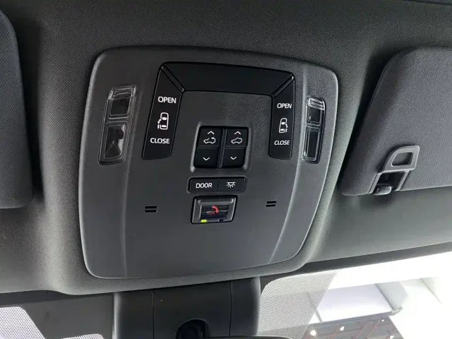 Toyota Granvia — Фото автомобиля 16