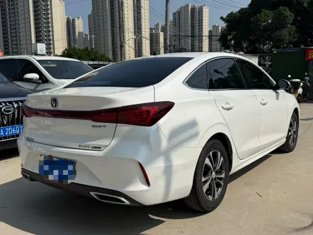 Changan Eado — Фото автомобиля 11