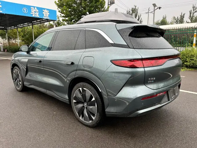 BYD Tang L — Фото автомобиля 17