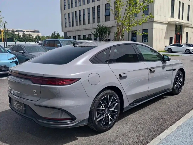 BYD Han — Фото автомобиля 20