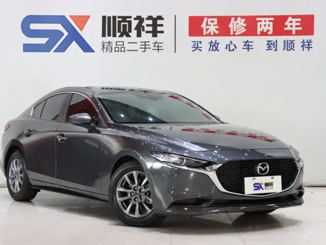 Mazda Axela — Фото автомобиля 3