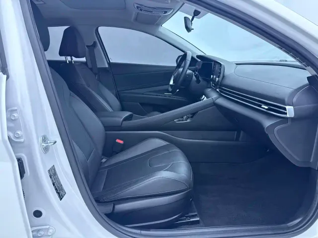 Hyundai Elantra — Фото автомобиля 17