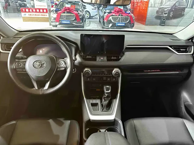 Toyota RAV4 — Фото автомобиля 13
