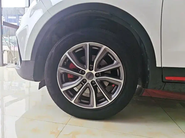 Geely Boyue — Фото автомобиля 22
