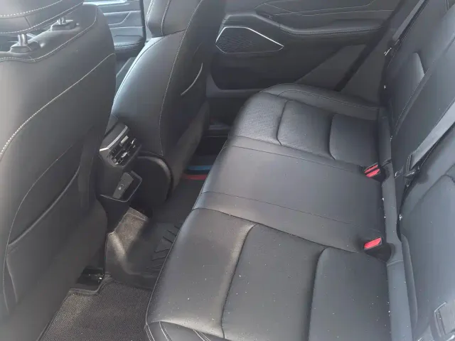 Geely Emgrand — Фото автомобиля 5