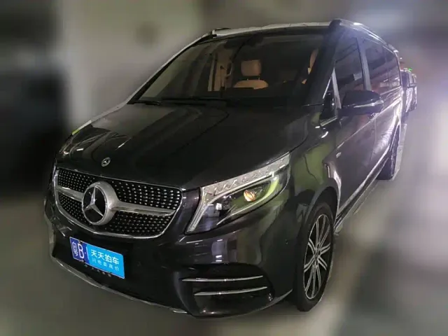 Фотография автомобиля — Mercedes-Benz V-Class