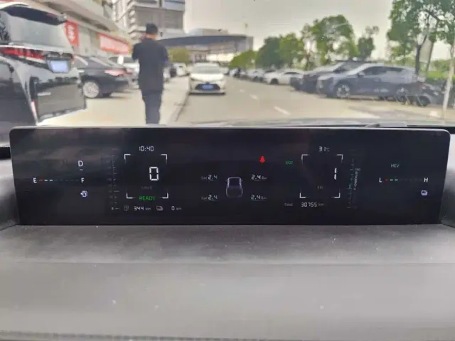 Changan Qiyuan A05 — Фото автомобиля 4