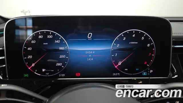 Mercedes-Benz E-Class E-класс W214 E300 4MATIC Exclusive — Фото автомобиля 8
