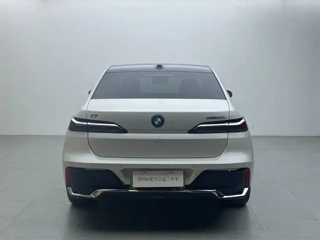 BMW i7 — Фото автомобиля 5