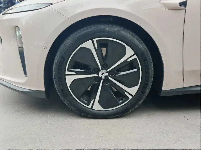 Nio ET5 Touring — Фото автомобиля 11