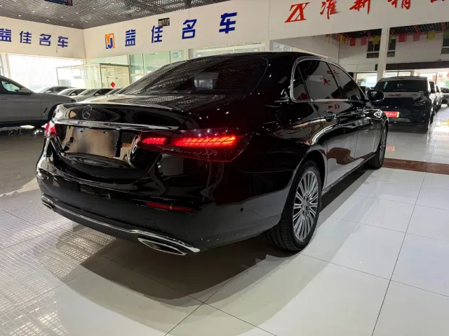 Mercedes-Benz E-Class — Фото автомобиля 15