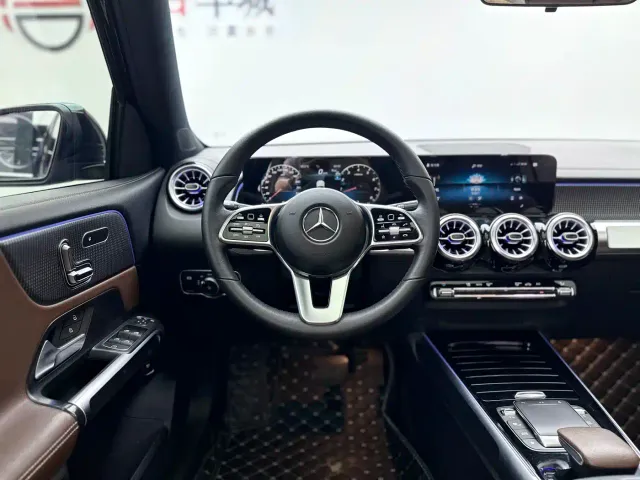 Mercedes-Benz GLB-Class — Фото автомобиля 11